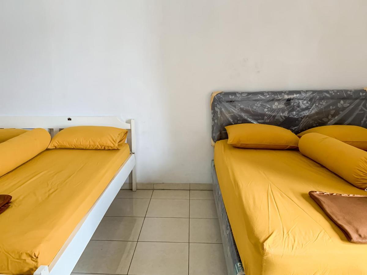 Beranda Istirahat Villa 4Br At Galaxy Resort Puncak Cikundul エクステリア 写真
