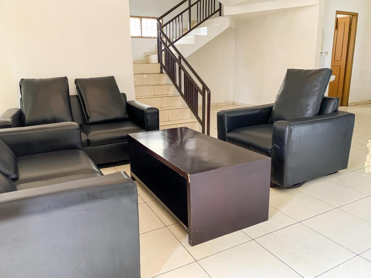 Beranda Istirahat Villa 4Br At Galaxy Resort Puncak Cikundul エクステリア 写真